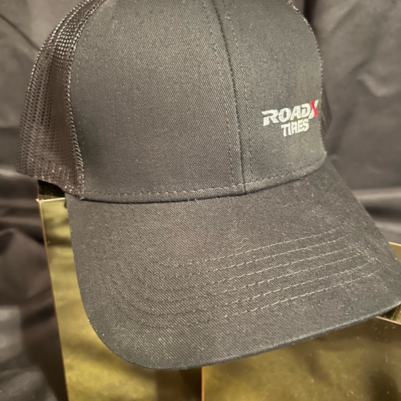 RoadX Tires Black Trucker Cap NEW - Picture 5 of 5
